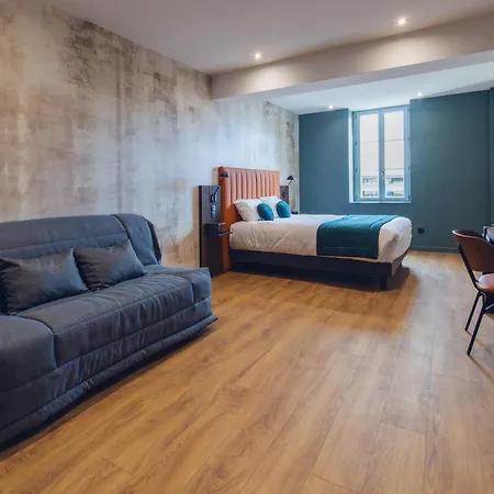 Hopper Hotel 3*