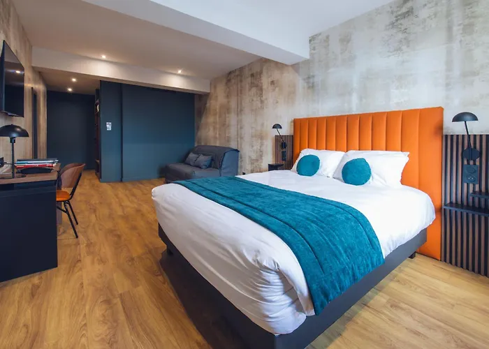 Hopper Hotel 3*